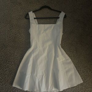 Square-Neck White Mini Dress with Wide Straps